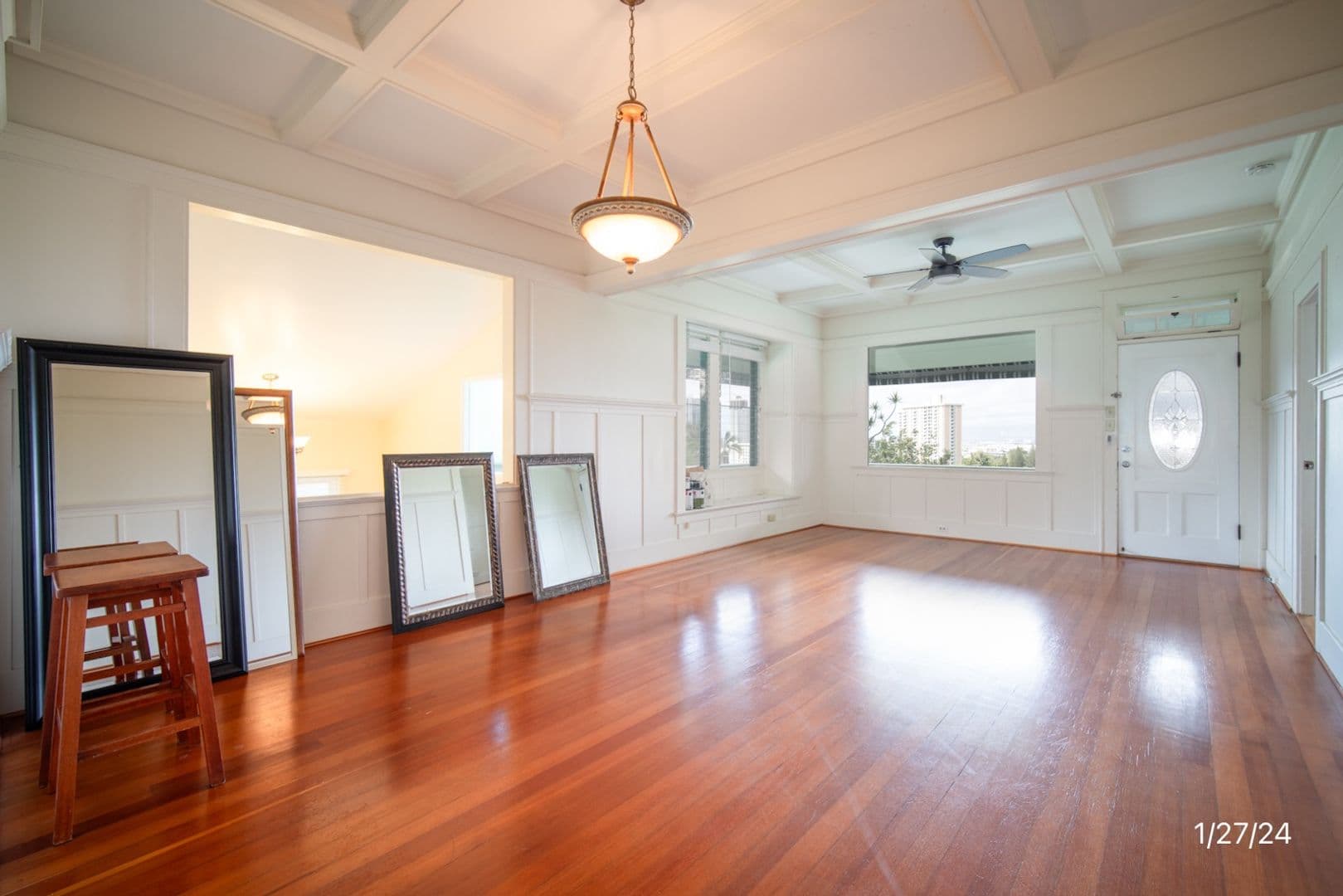 Honolulu House: 1671 Kamamalu Ave Main House
