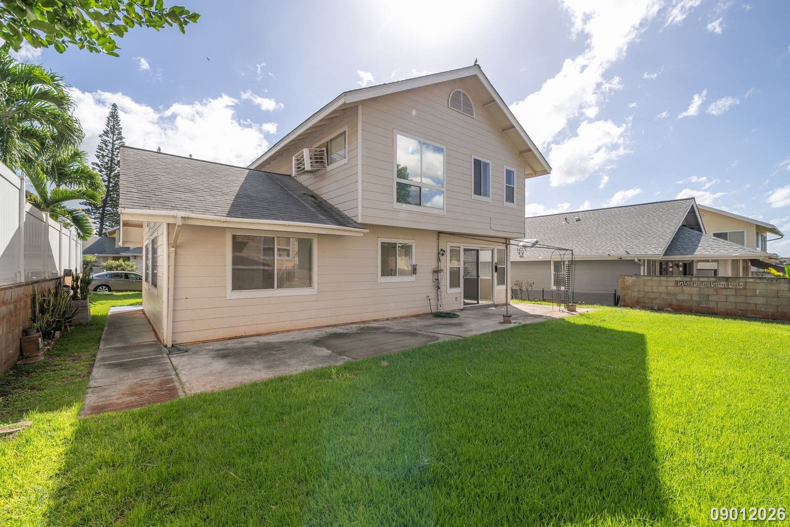 Waipahu House: 94-209 Wehena Pl.