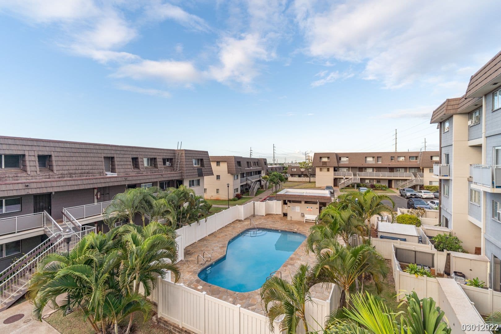 Honolulu Condo: 4280 Salt Lake Blvd Apt J66