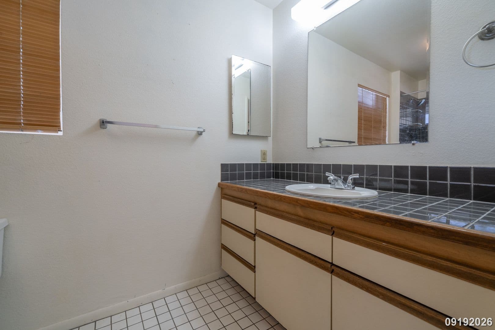 Kailua House: 237 Kihapai Street