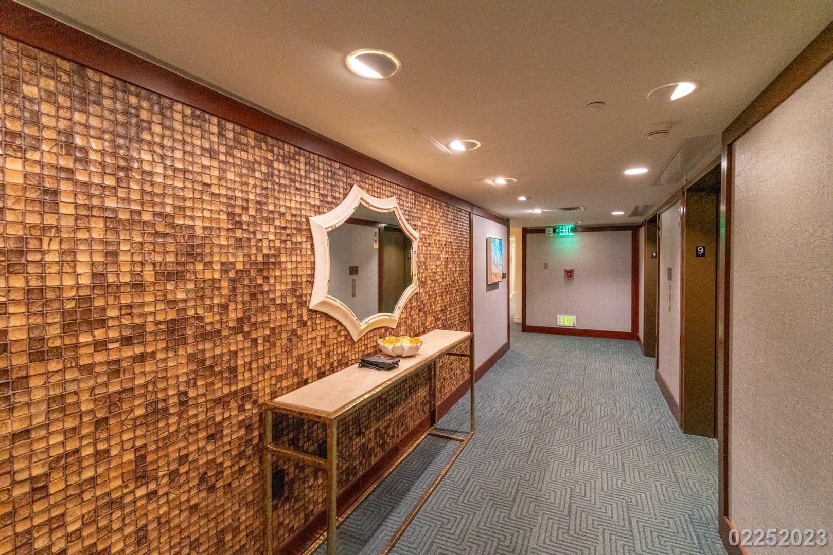 Honolulu Condo: 223 Saratoga Rd #918