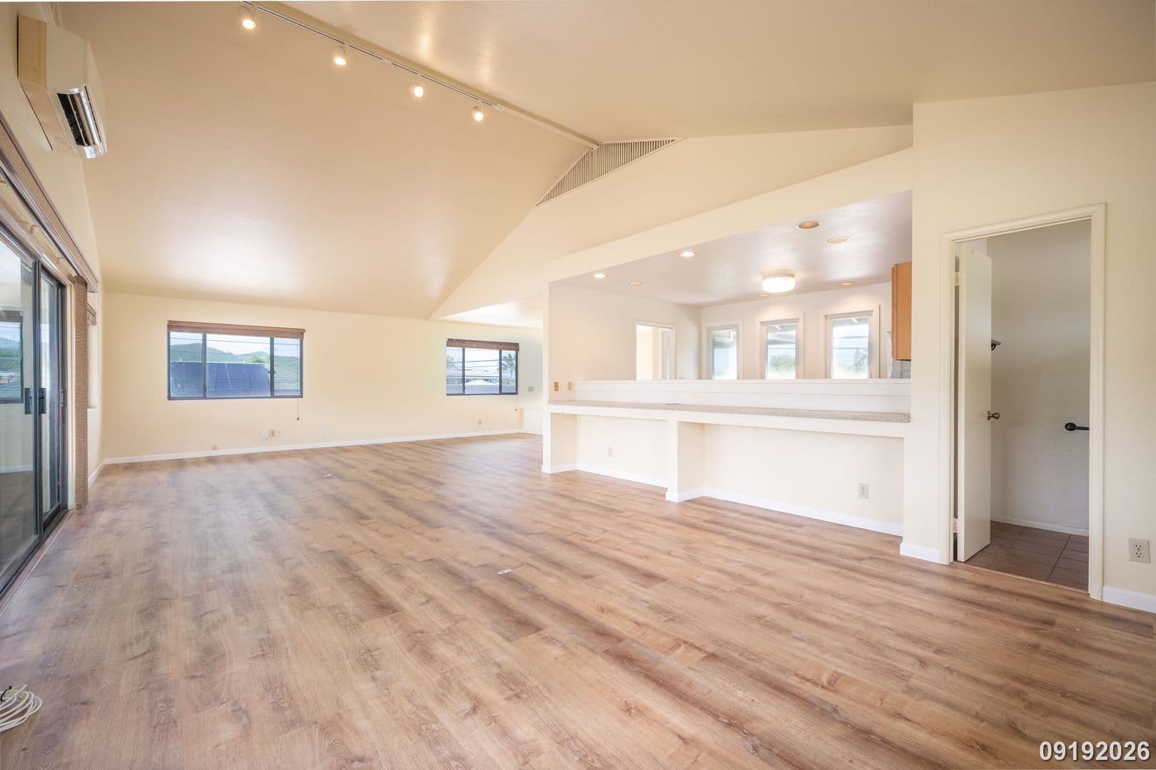 Kailua House: 237 Kihapai Street