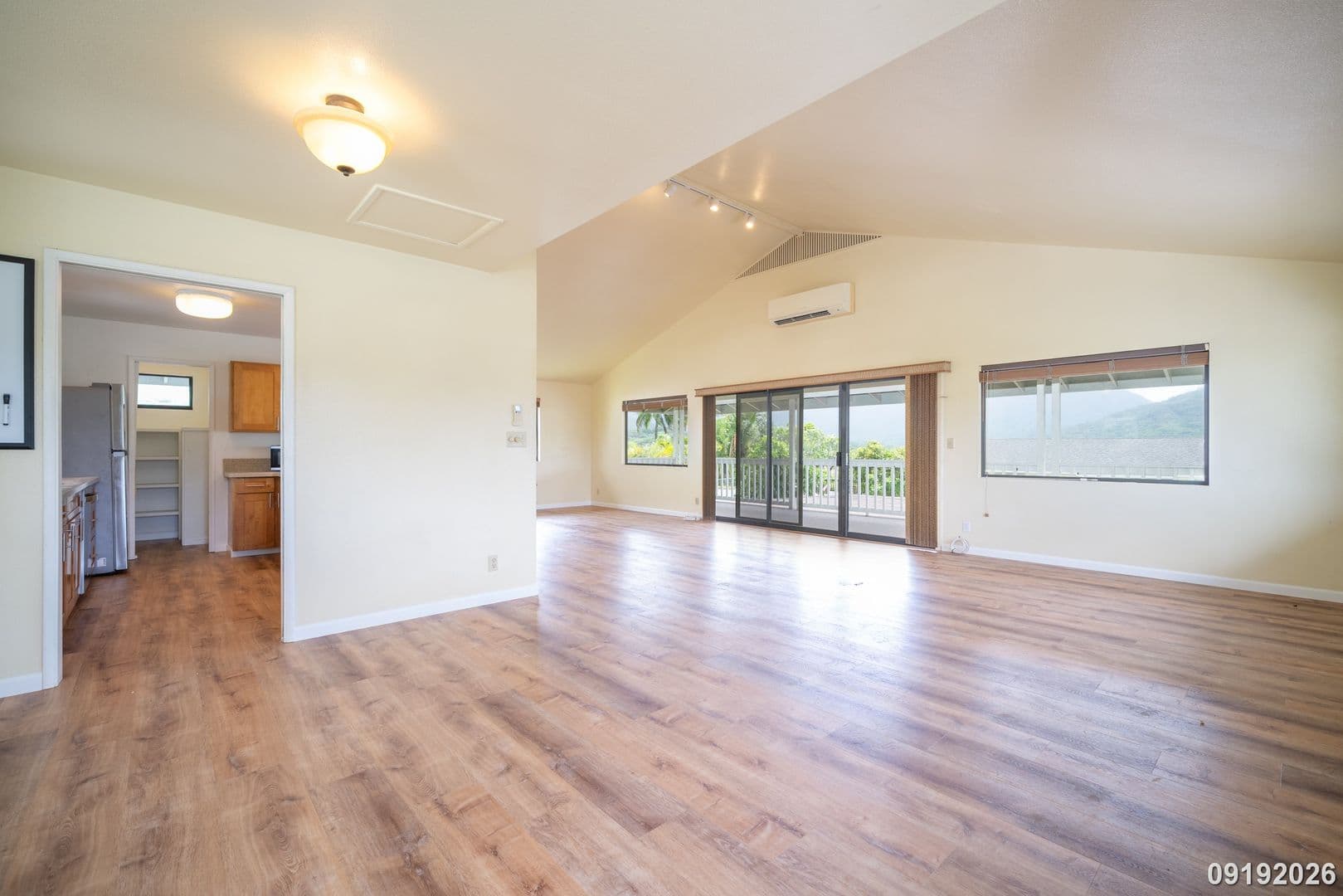 Kailua House: 237 Kihapai Street