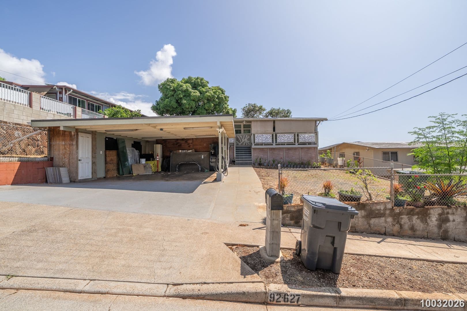 Kapolei House: 92-627 Aoloko St.