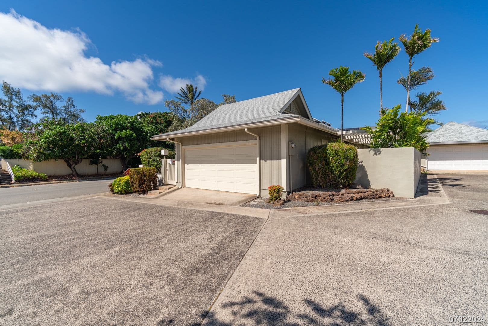 Honolulu House: 310 Kealahou St.