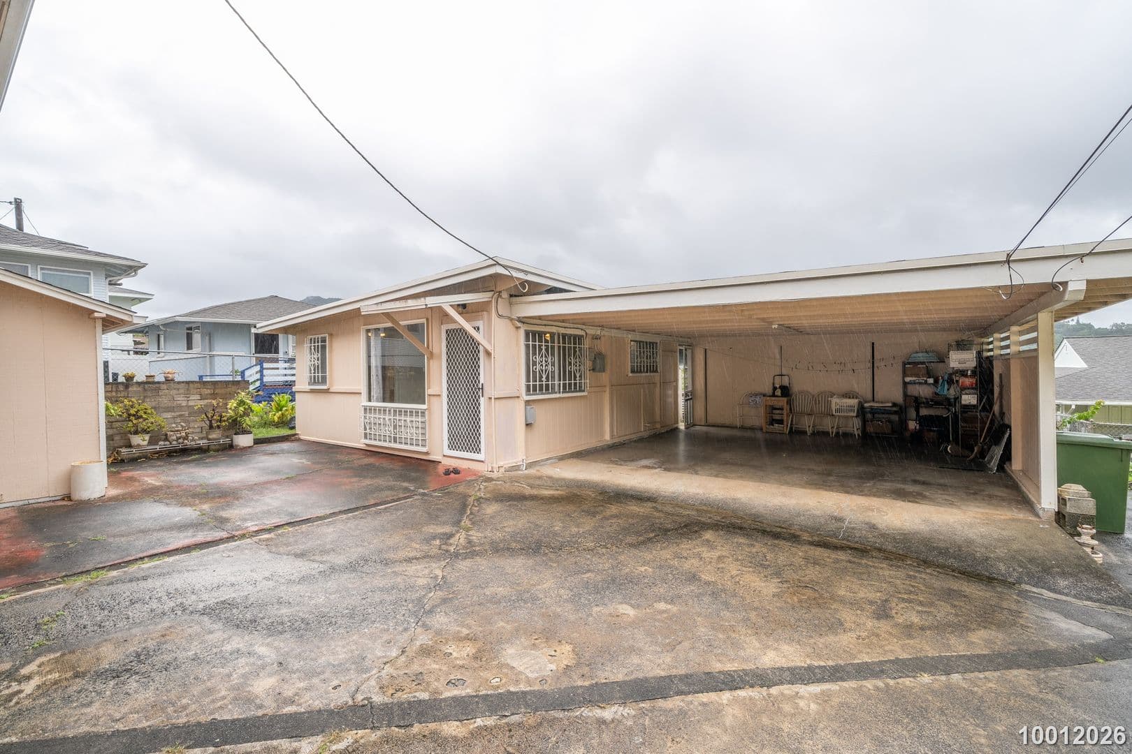 Honolulu House: 2537 Waolani Ave.