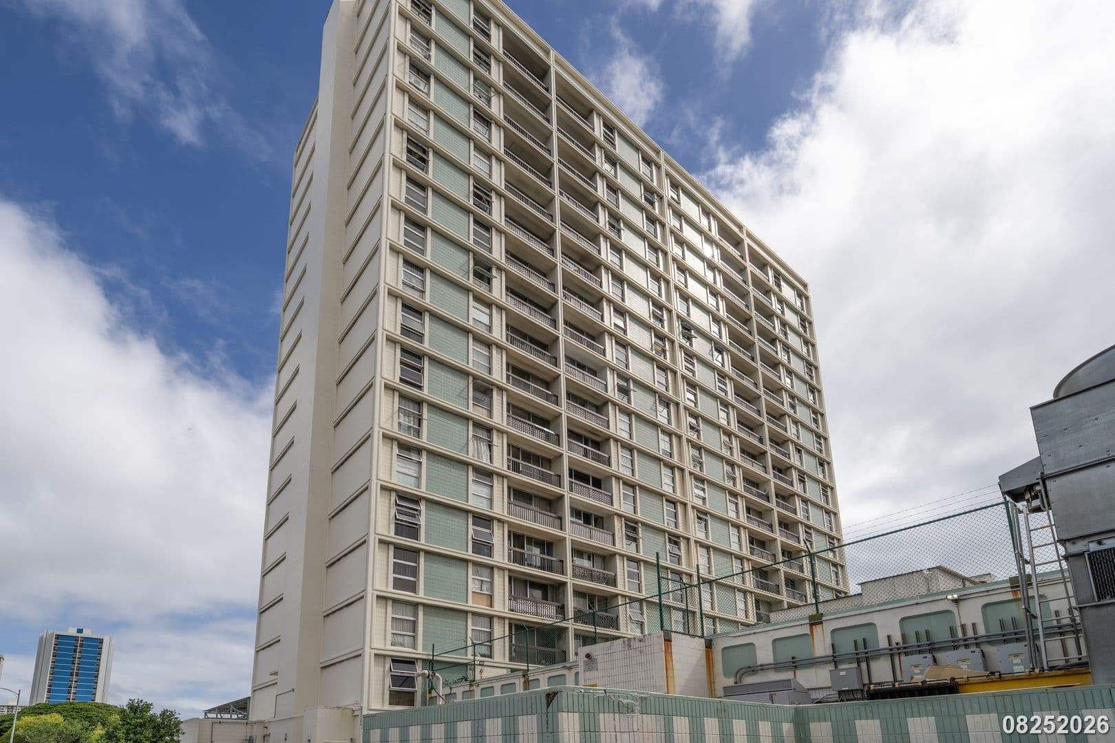 Honolulu House: 1425 Liliha St Apt 12G