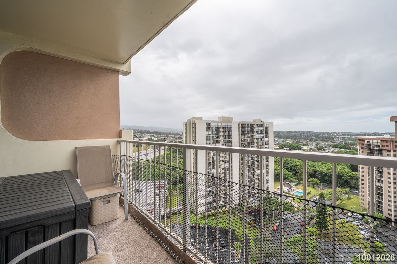 Aiea House: 98-450 Koauka Lp. Apt. 1711