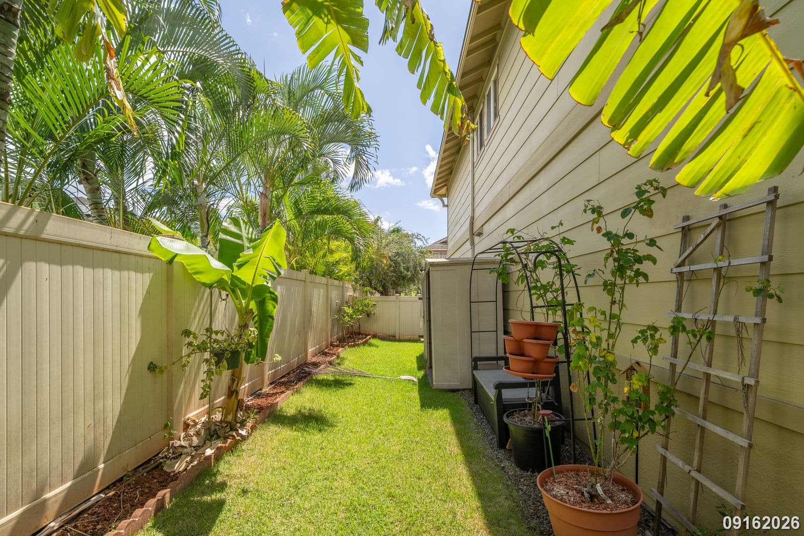 Ewa Beach House: 91-610 Makalea St.