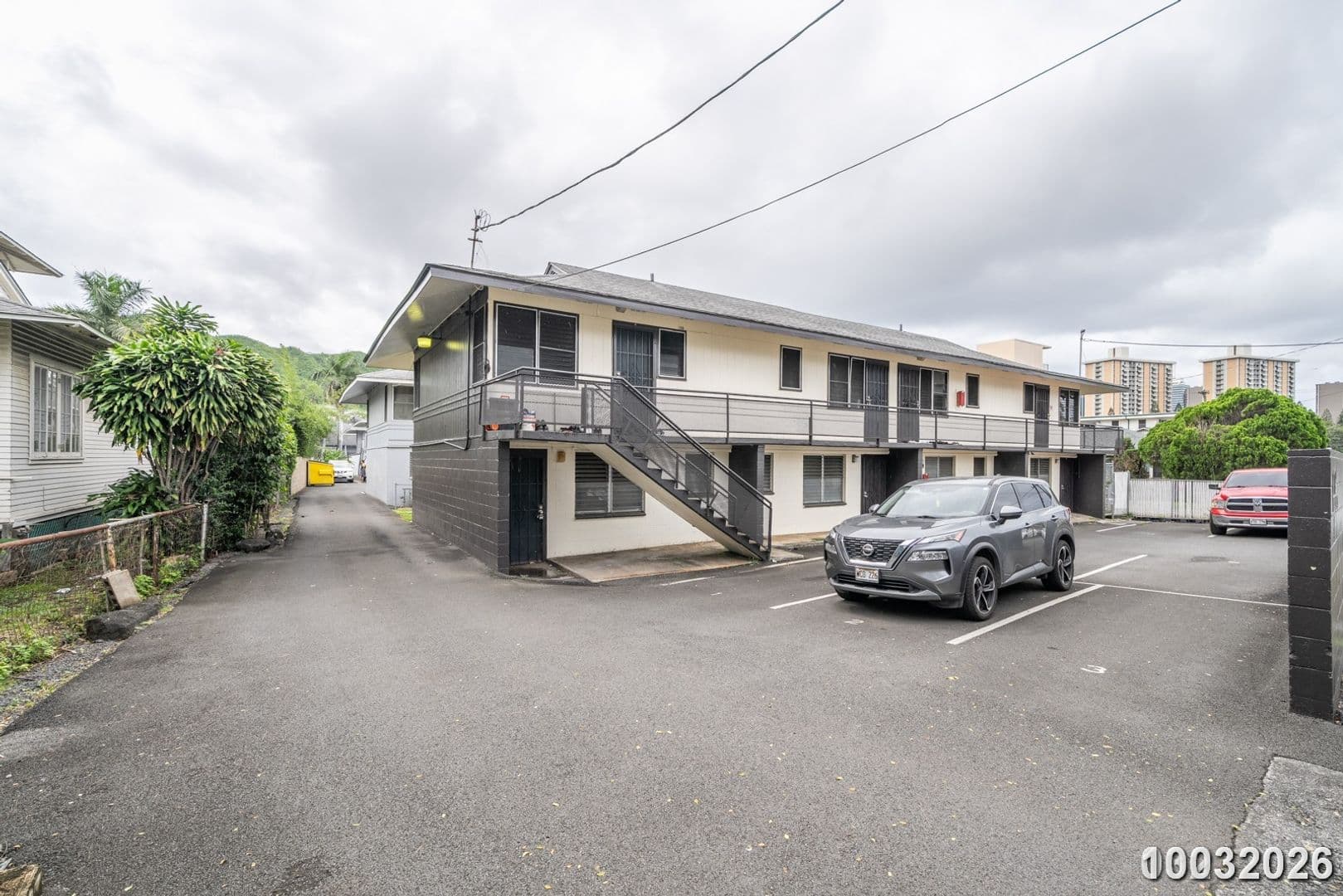 Honolulu Apartment: 1719 Nuuanu Ave.