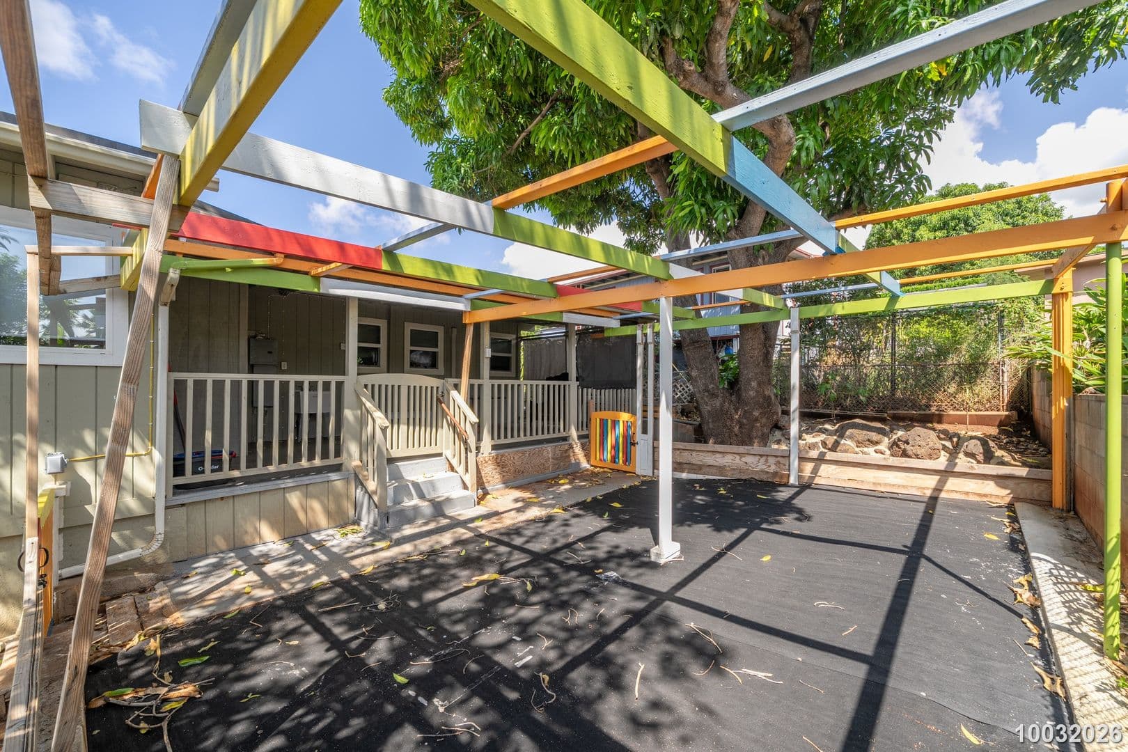 Kapolei House: 92-627 Aoloko St.