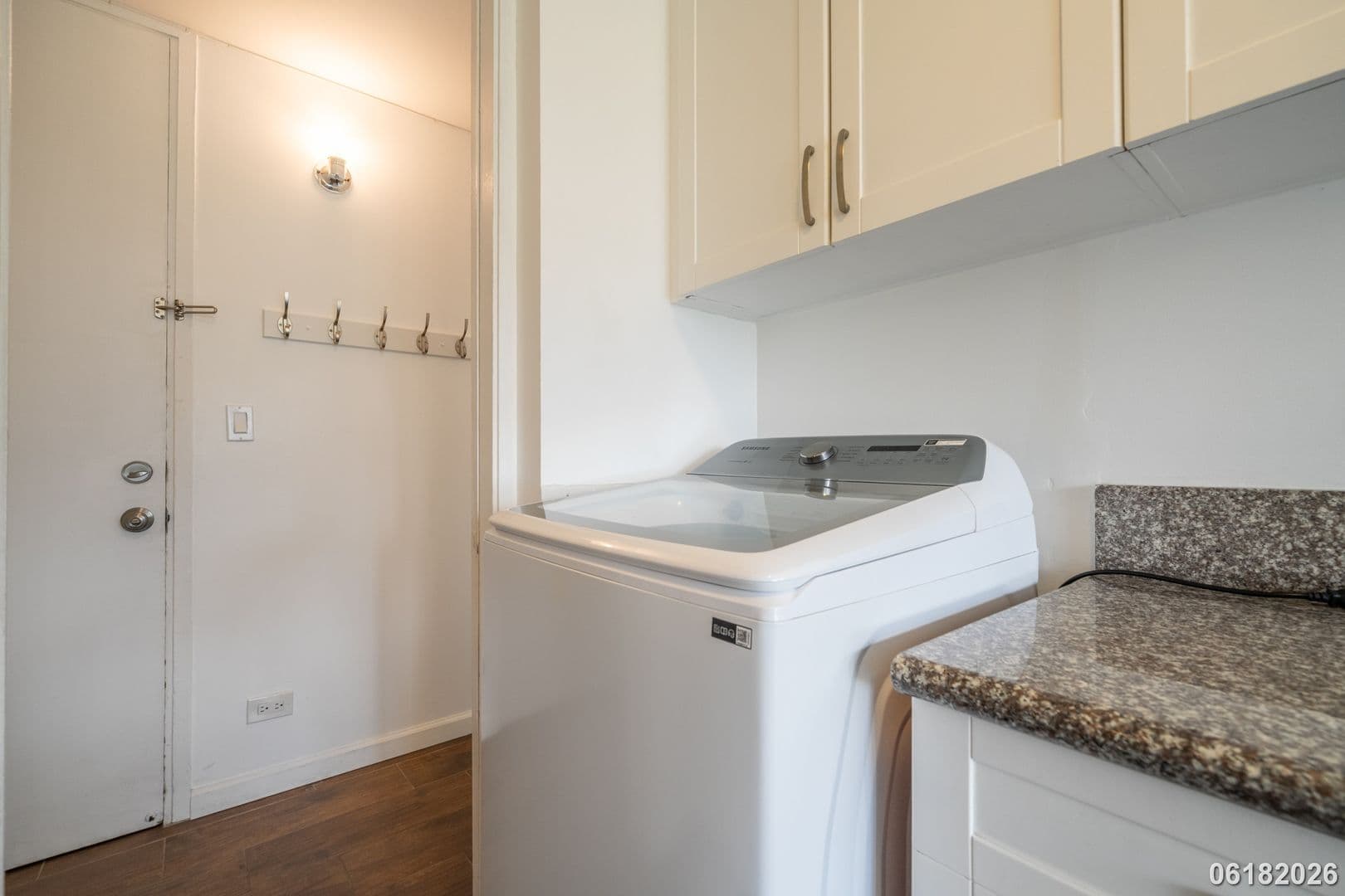 Honolulu Condo: 2085 Ala Wai Blvd. #B64