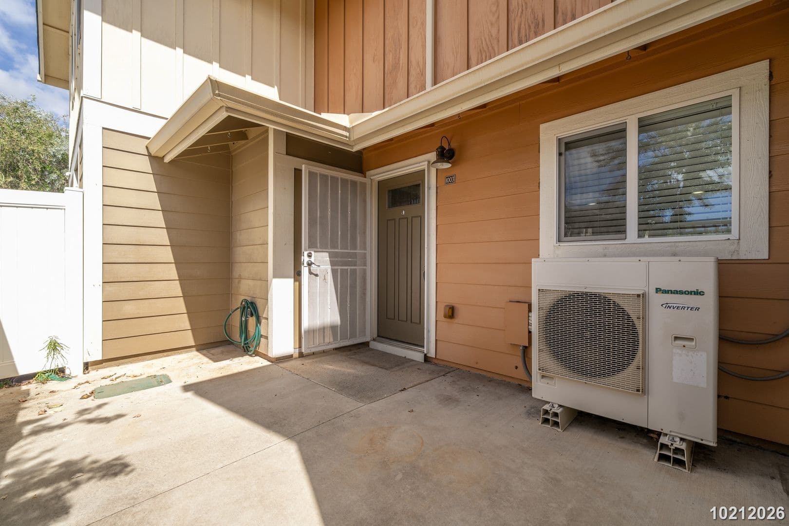 Kapolei House: 1020 Kakala St.