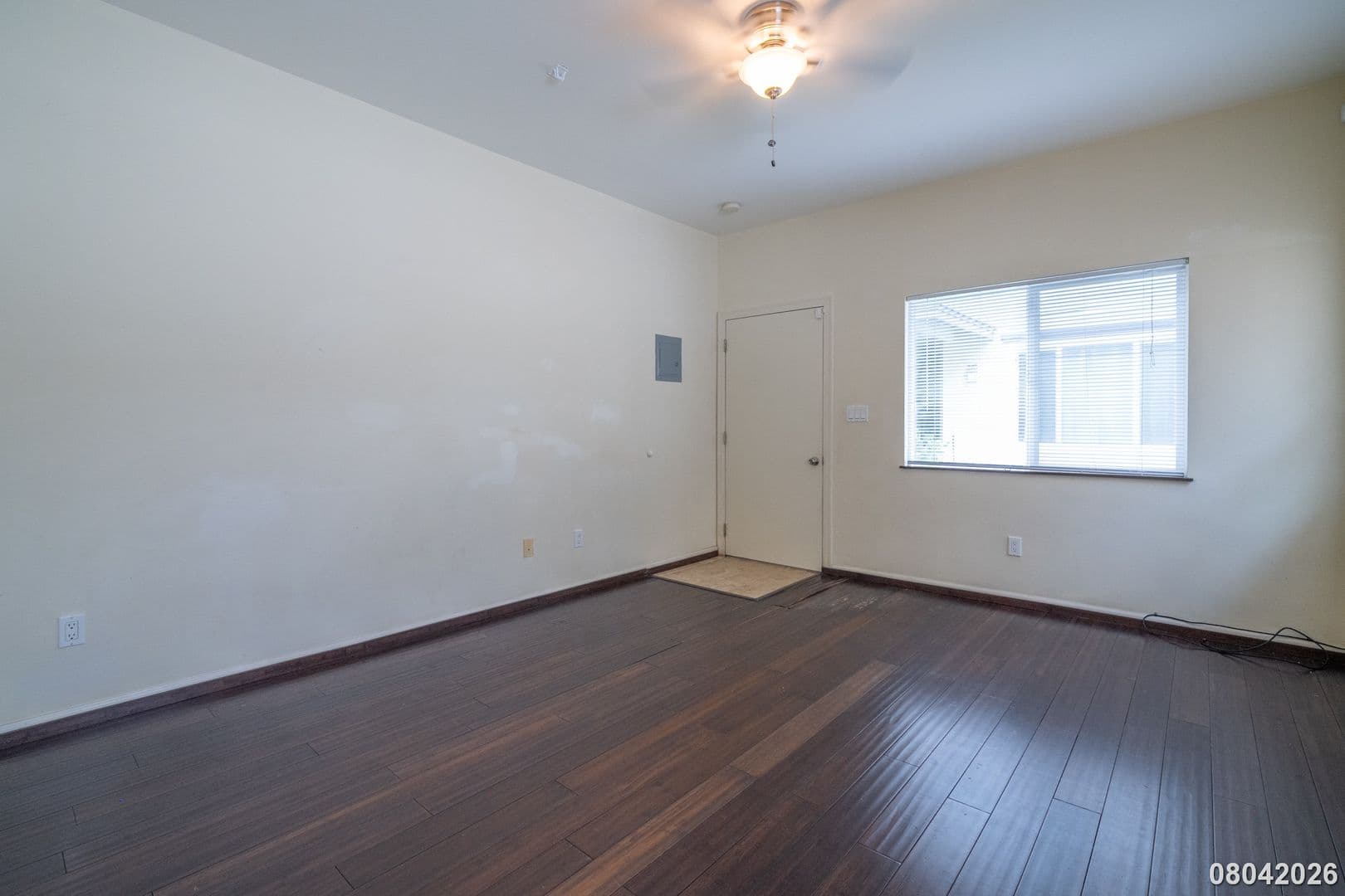 Ewa Beach House: 91-1028 Kaimoana St.