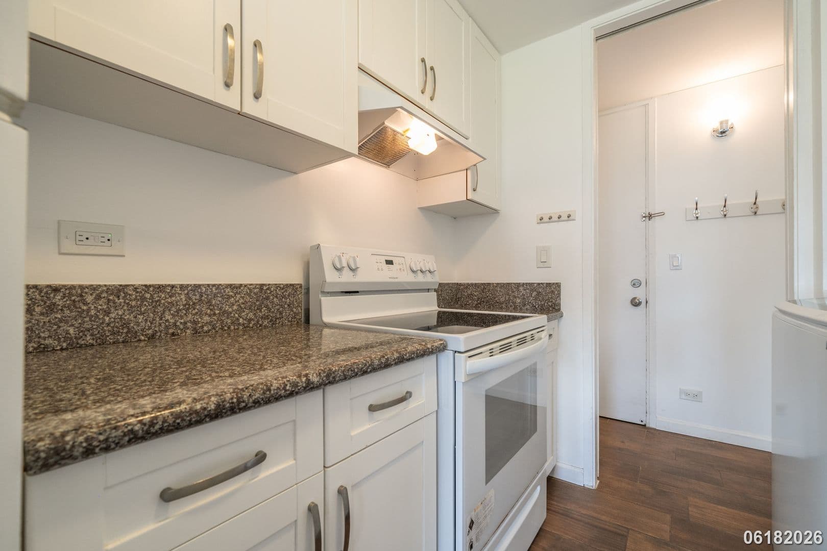 Honolulu Condo: 2085 Ala Wai Blvd. #B64