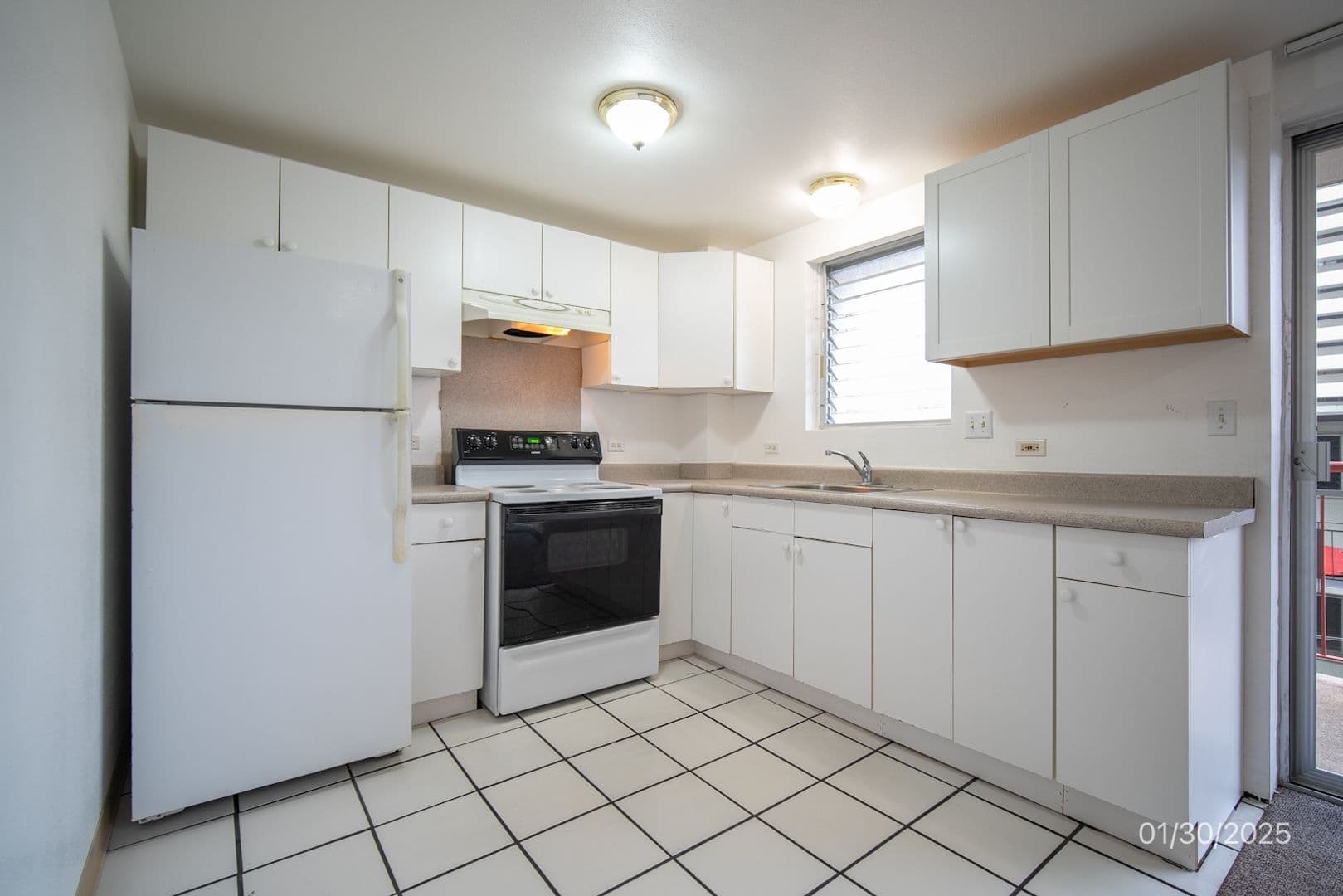 Honolulu Apartment: 1654 Liholiho St.
