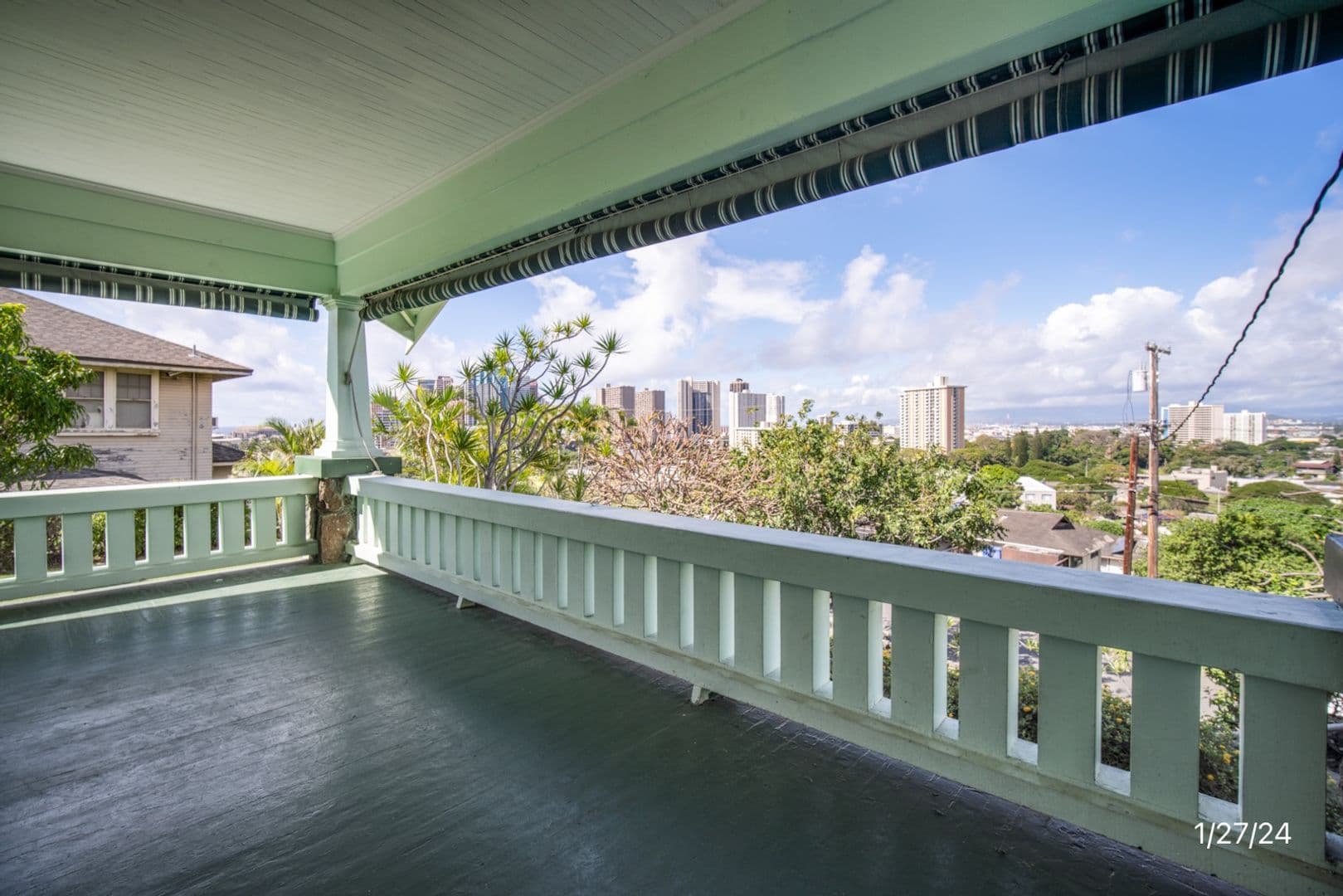 Honolulu House: 1671 Kamamalu Ave Main House