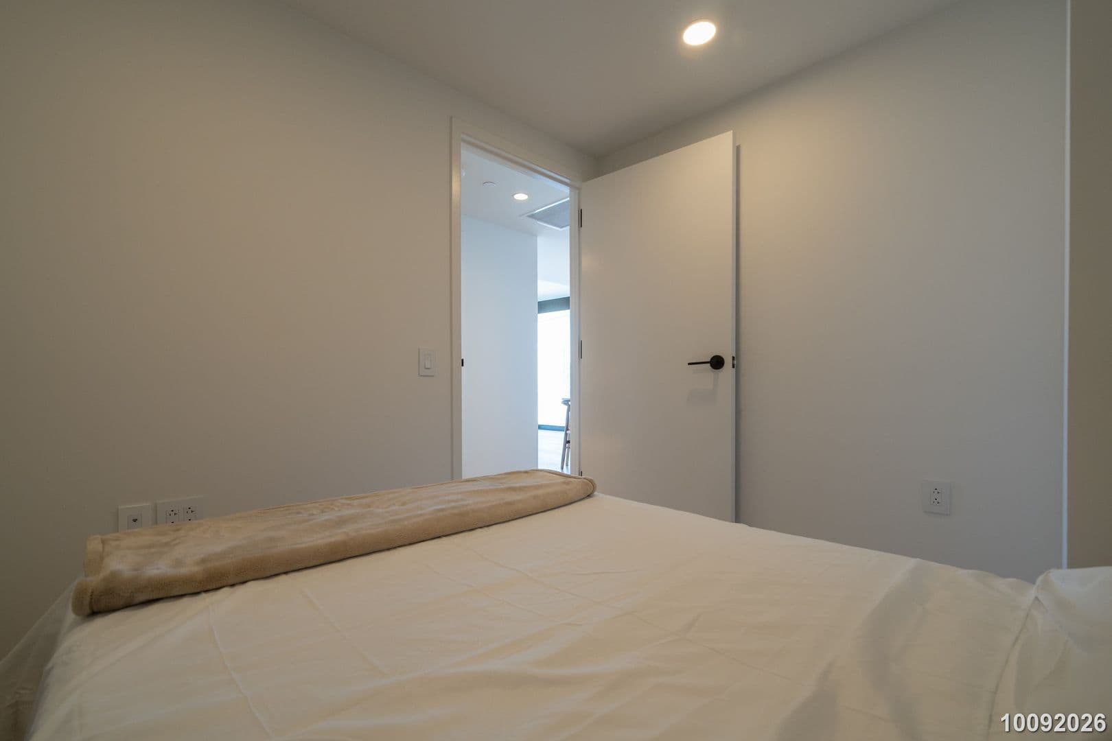 Honolulu House: 333 Ward Ave. #2815