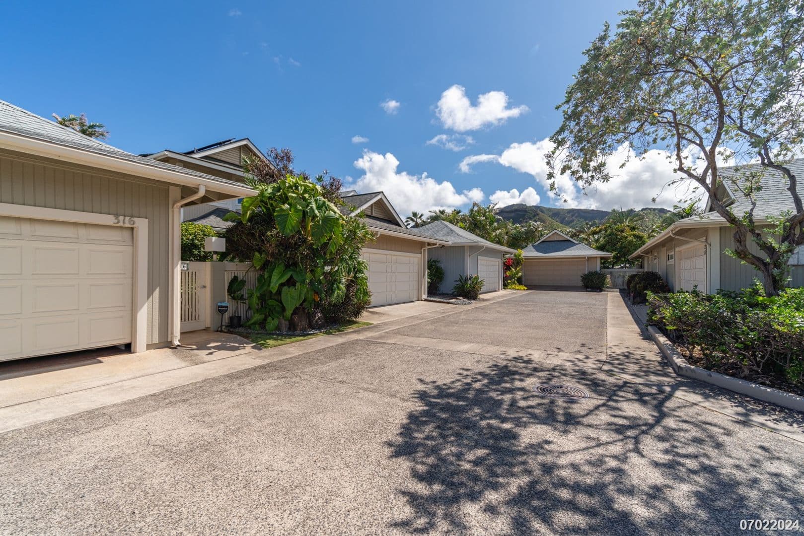 Honolulu House: 310 Kealahou St.