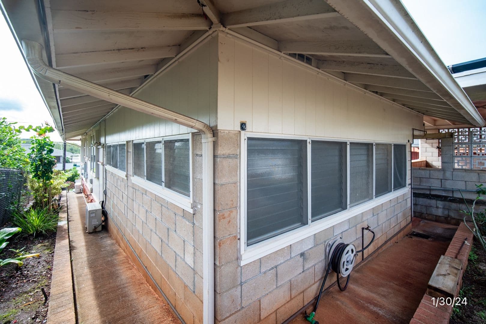 Aiea House: 99-430 Poaha Pl