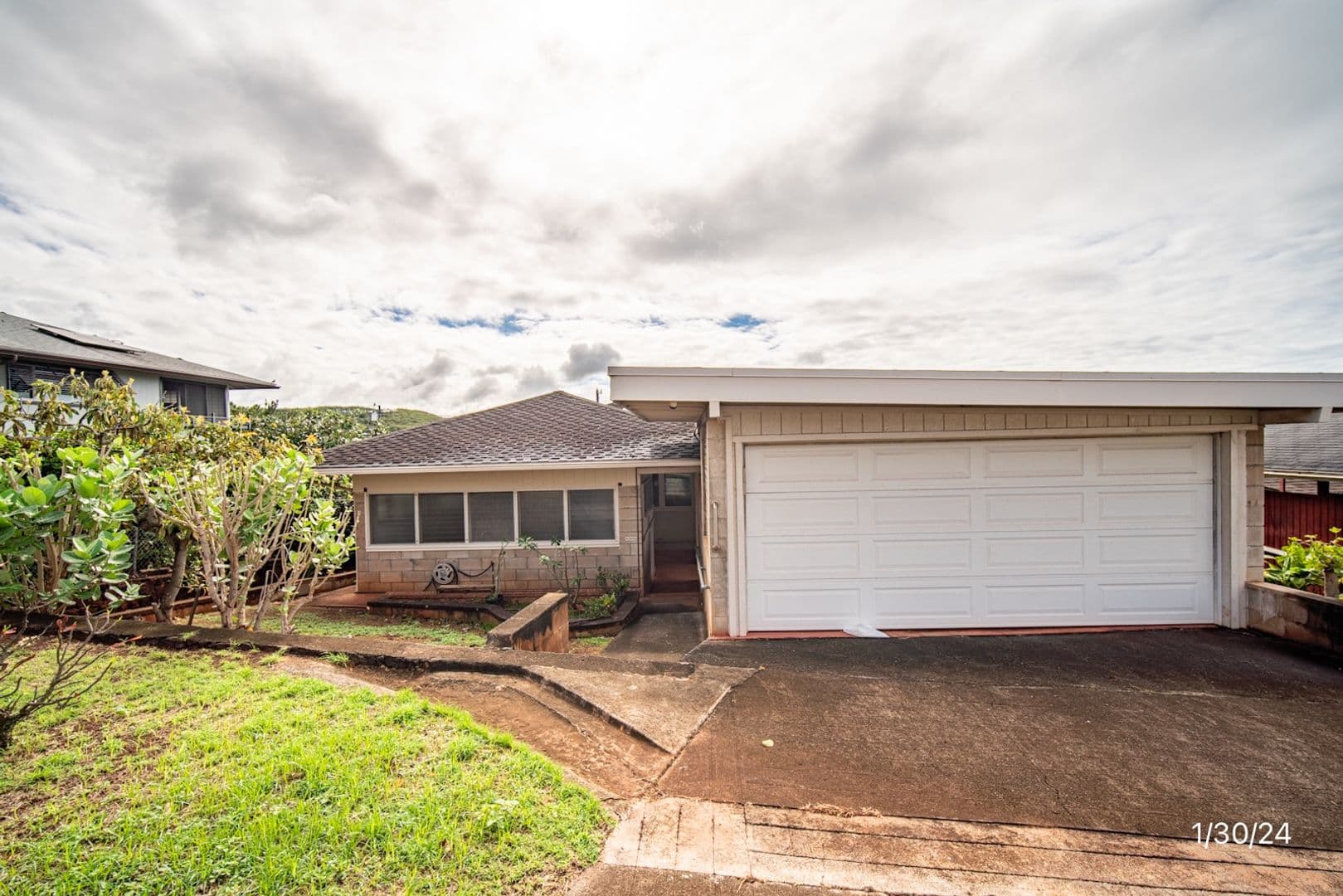 Aiea House: 99-430 Poaha Pl