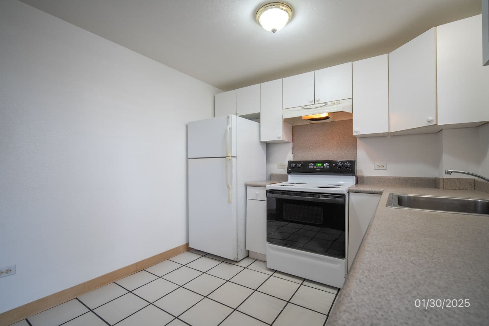 Honolulu Apartment: 1654 Liholiho St.