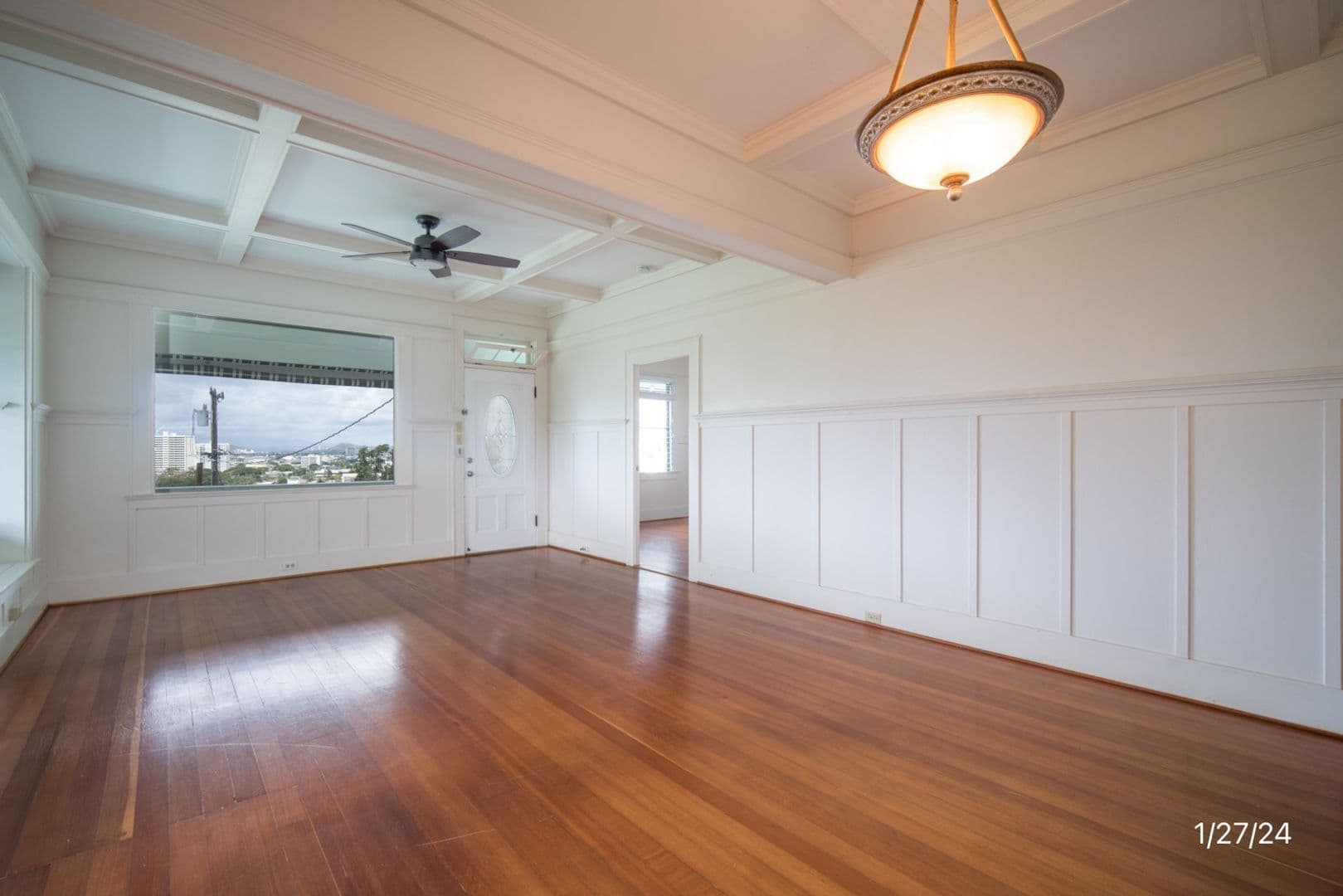 Honolulu House: 1671 Kamamalu Ave Main House
