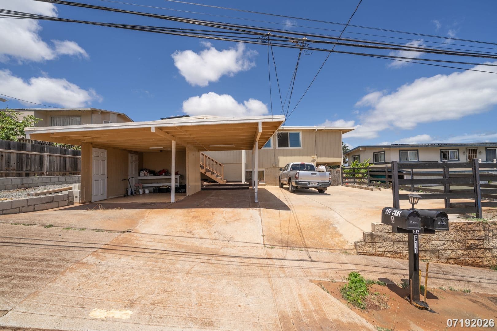 Kapolei House: 92-611 Aoloko St. Unit A