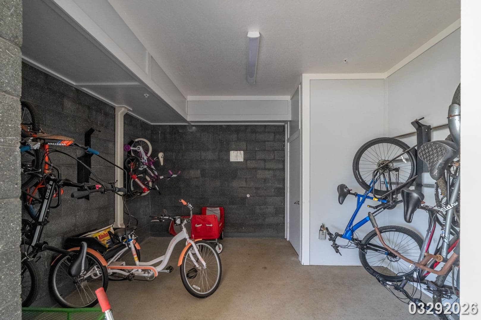Ewa Beach House: 91-3641 Iwikuamoo St. Unit 5201