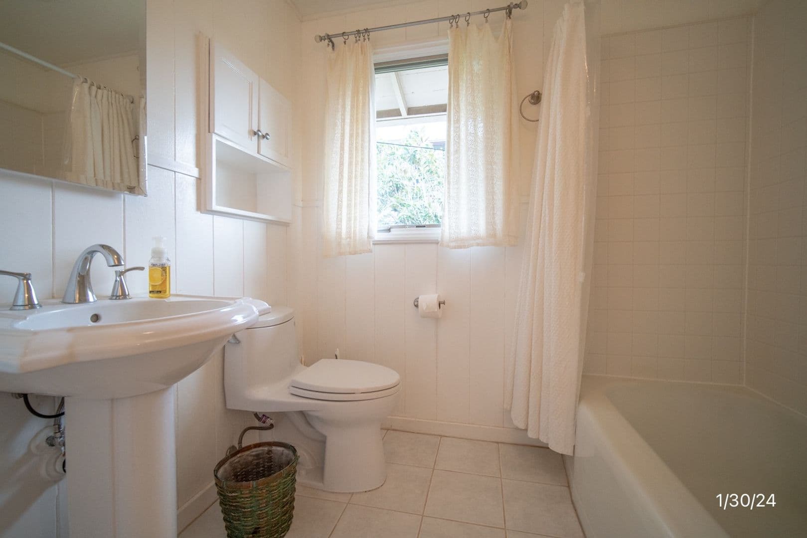 Aiea House: 99-430 Poaha Pl
