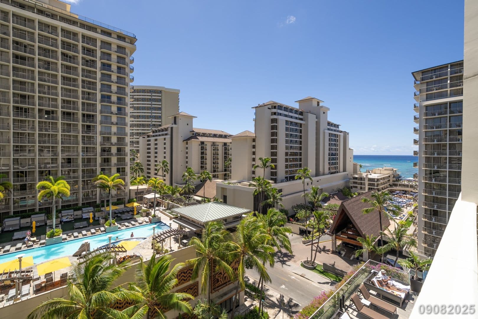 Honolulu Condo: 223 Saratoga Rd #918