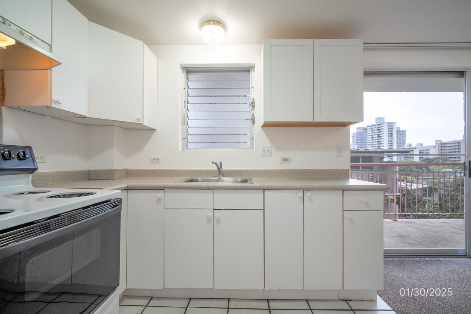 Honolulu Apartment: 1654 Liholiho St.