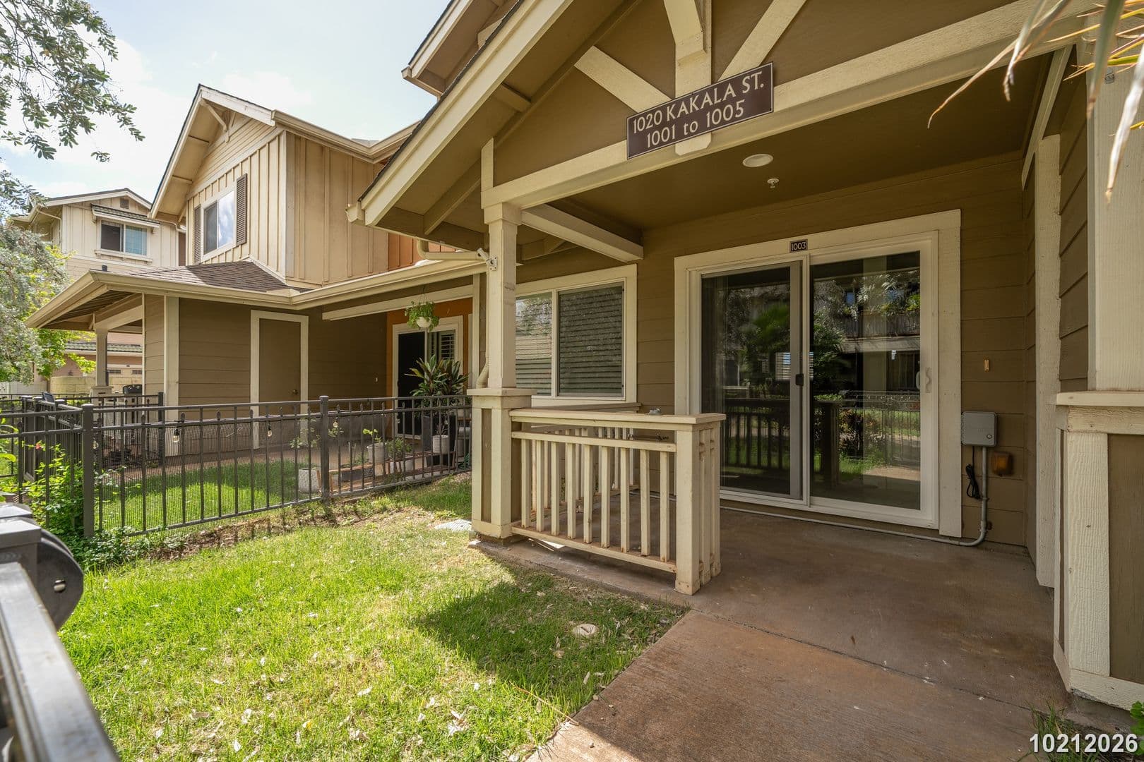 Kapolei House: 1020 Kakala St.
