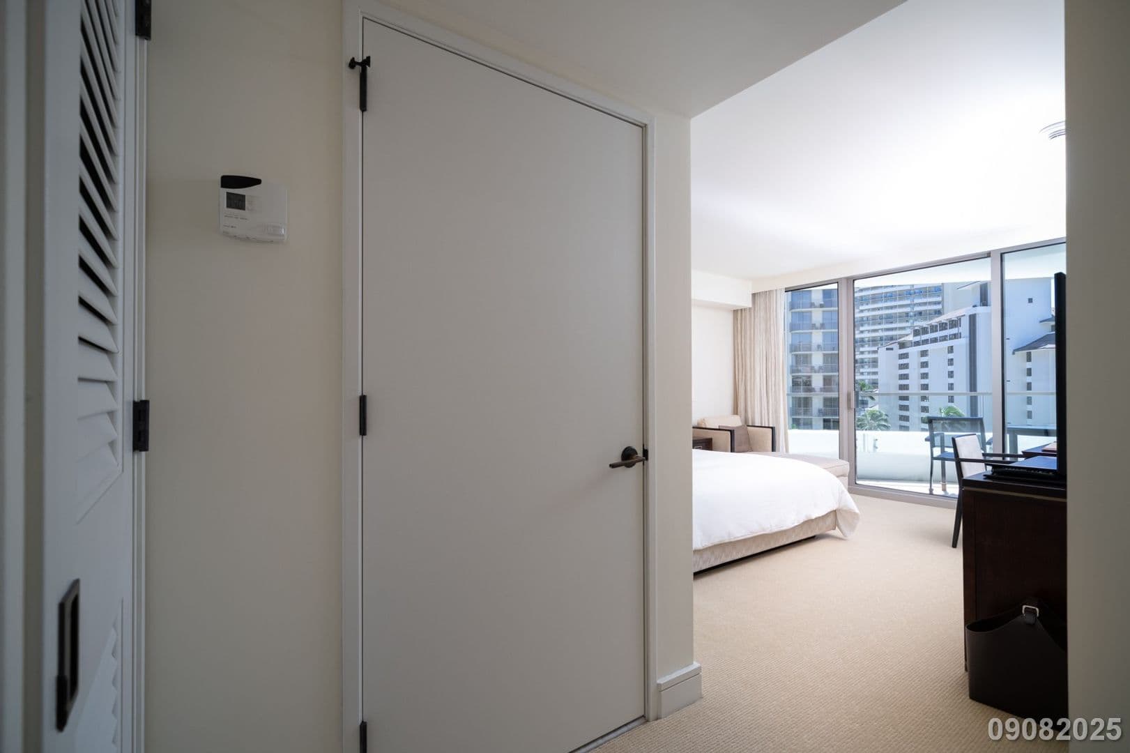Honolulu Condo: 223 Saratoga Rd #918