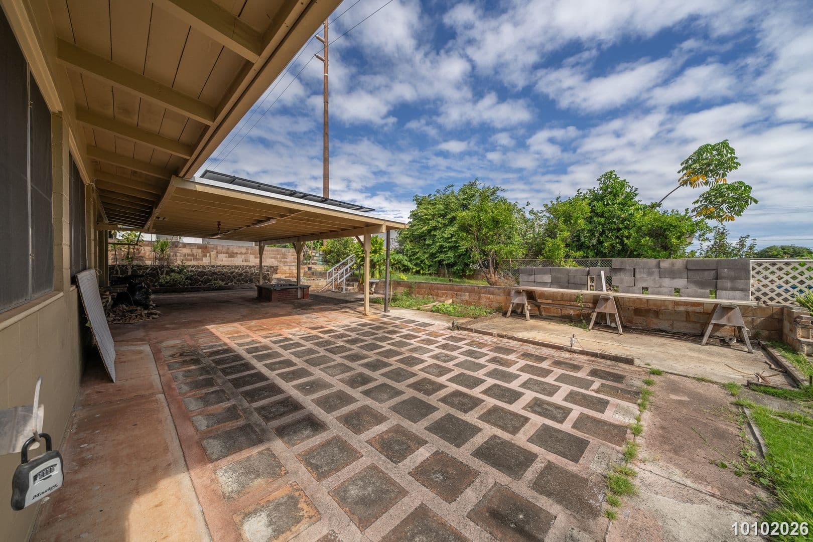 Pearl City House: 1453 Kalauipo St.