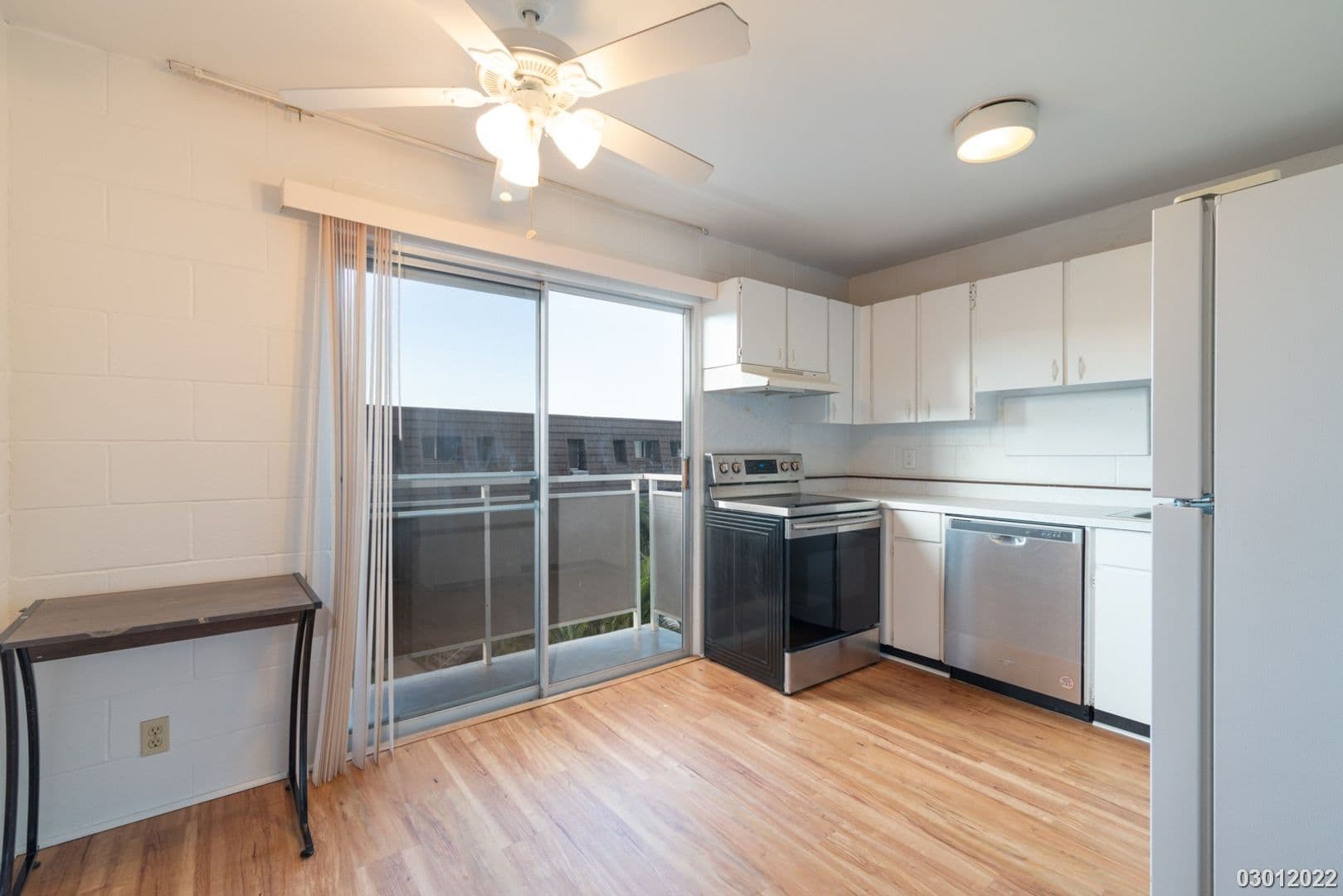 Honolulu Condo: 4280 Salt Lake Blvd Apt J66
