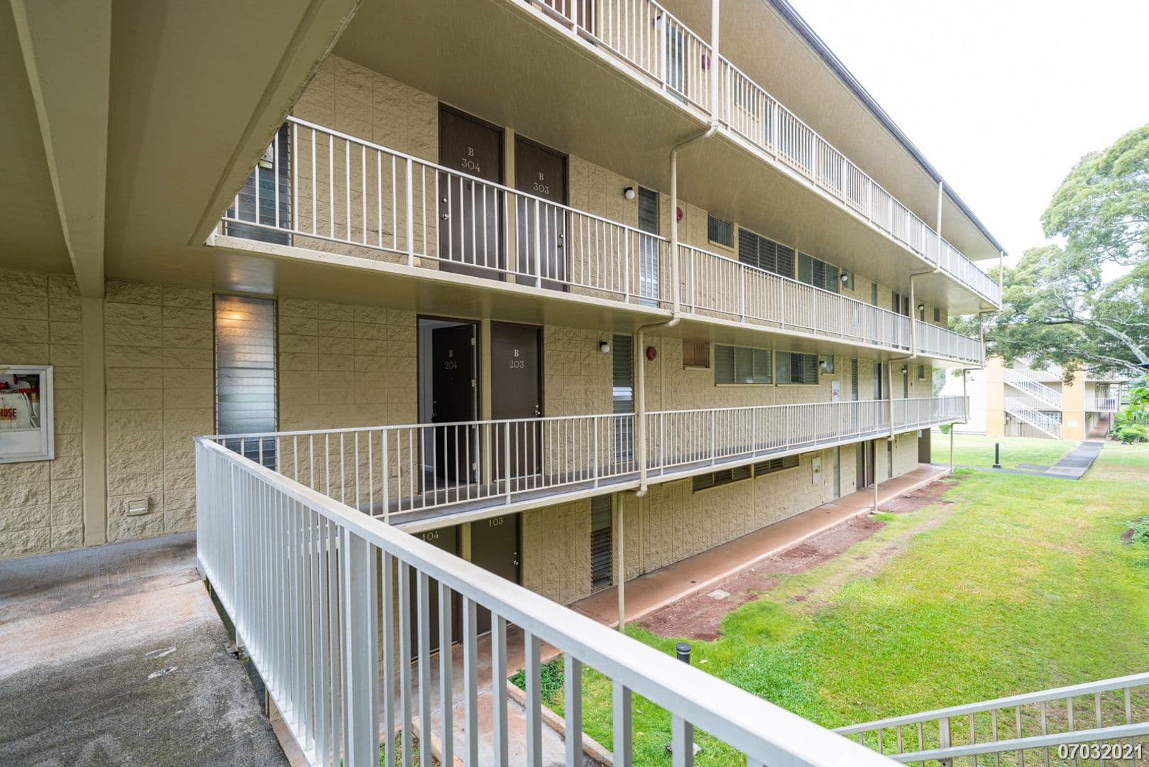 Mililani Condo: 95-2055 Waikalani Pl #B202