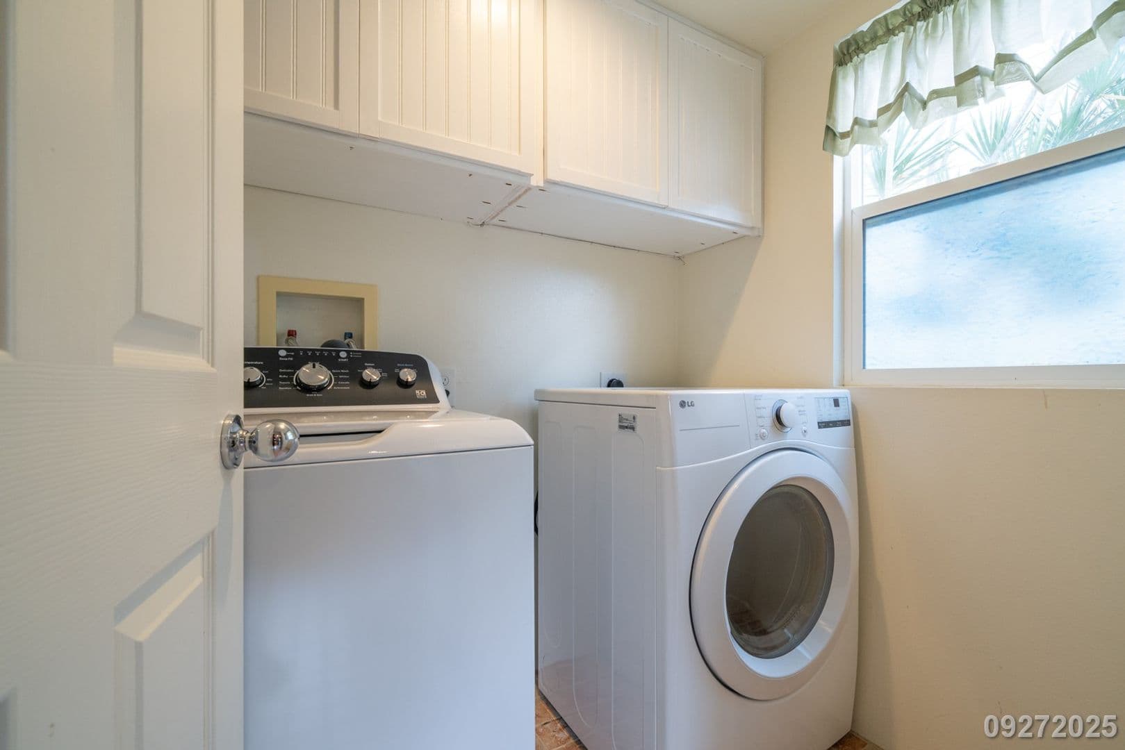 Ewa Beach House: 91-1023 Kaiikuwa St.