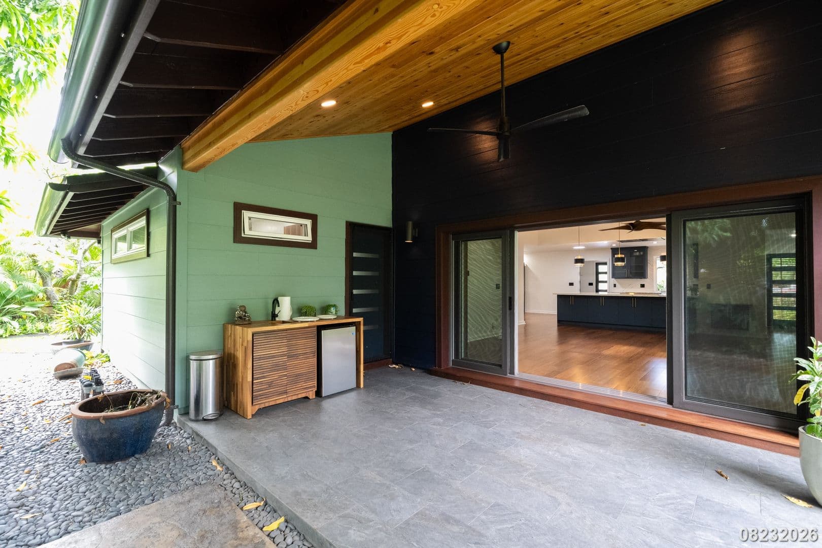 Kailua House: 427 Akoakoa Pl.