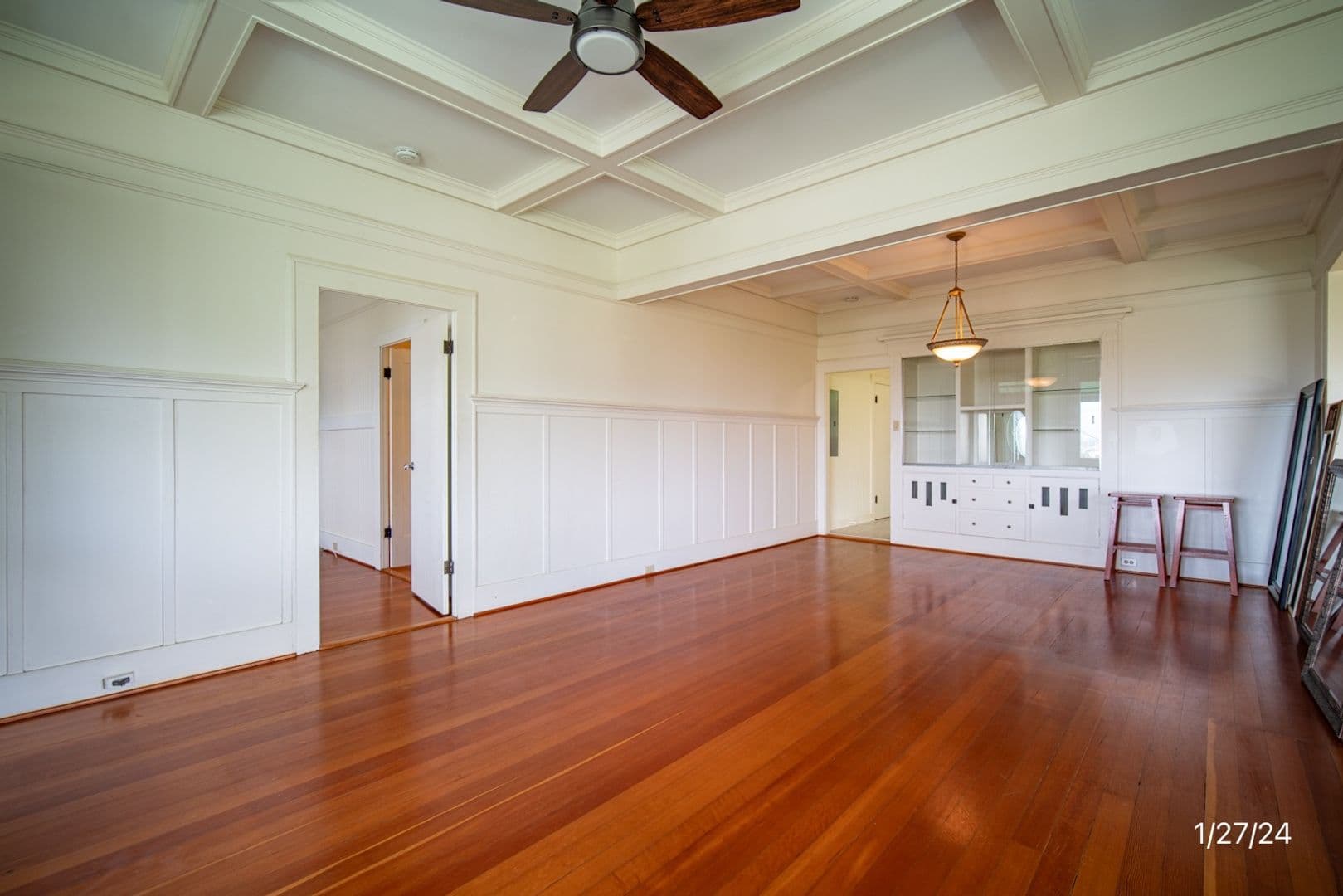 Honolulu House: 1671 Kamamalu Ave Main House