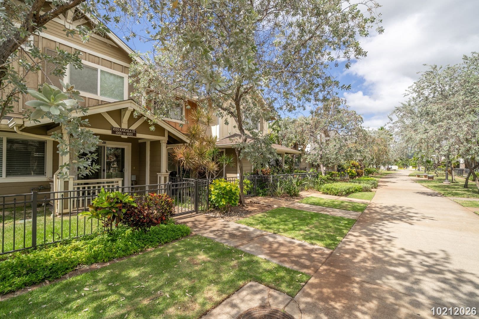 Kapolei House: 1020 Kakala St.