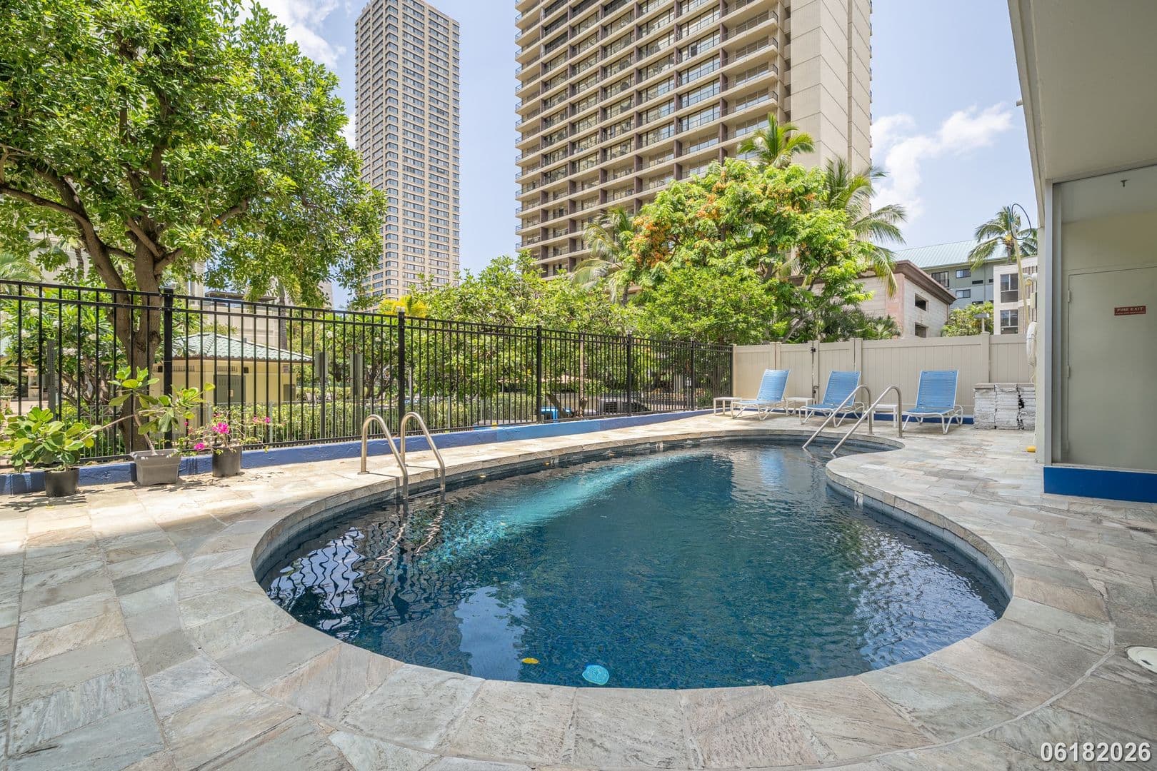 Honolulu Condo: 2085 Ala Wai Blvd. #B64