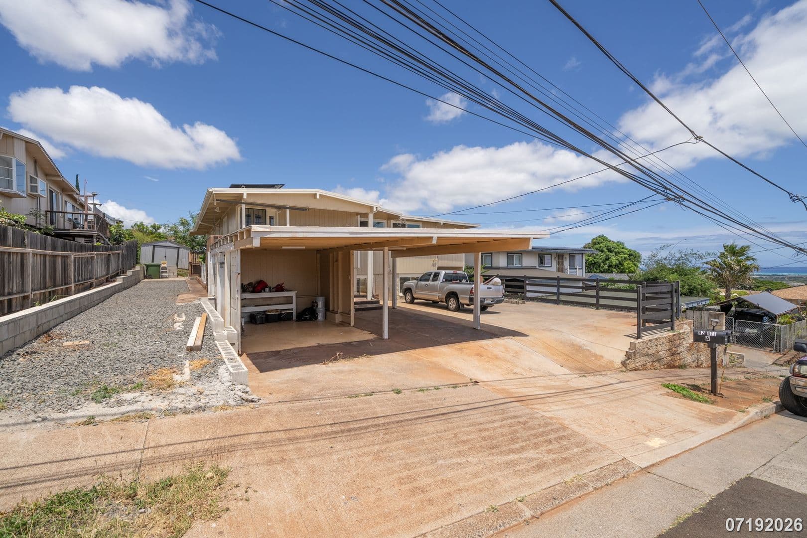 Kapolei House: 92-611 Aoloko St. Unit A