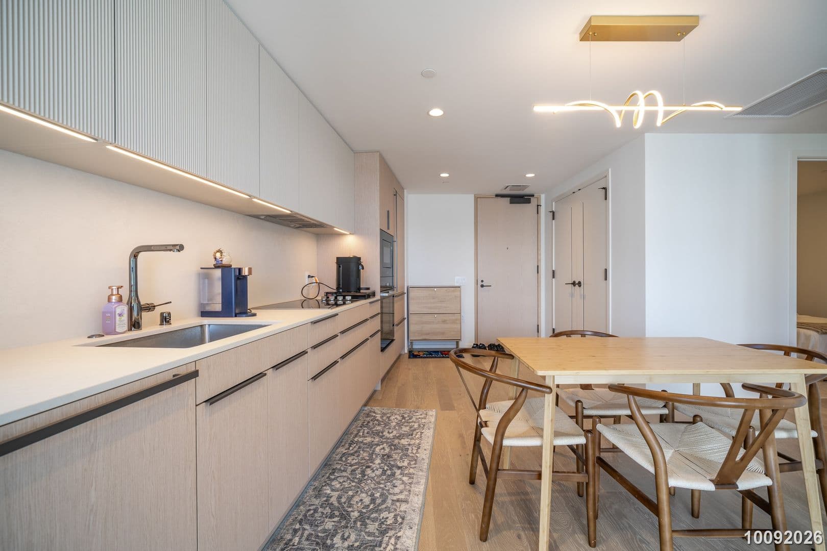 Honolulu House: 333 Ward Ave. #2815
