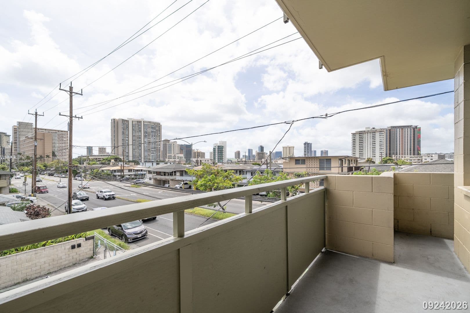 Honolulu House: 727 University Ave #201