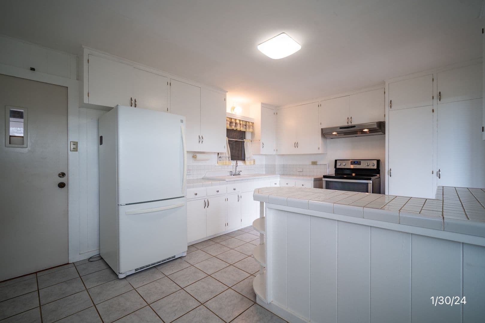 Aiea House: 99-430 Poaha Pl
