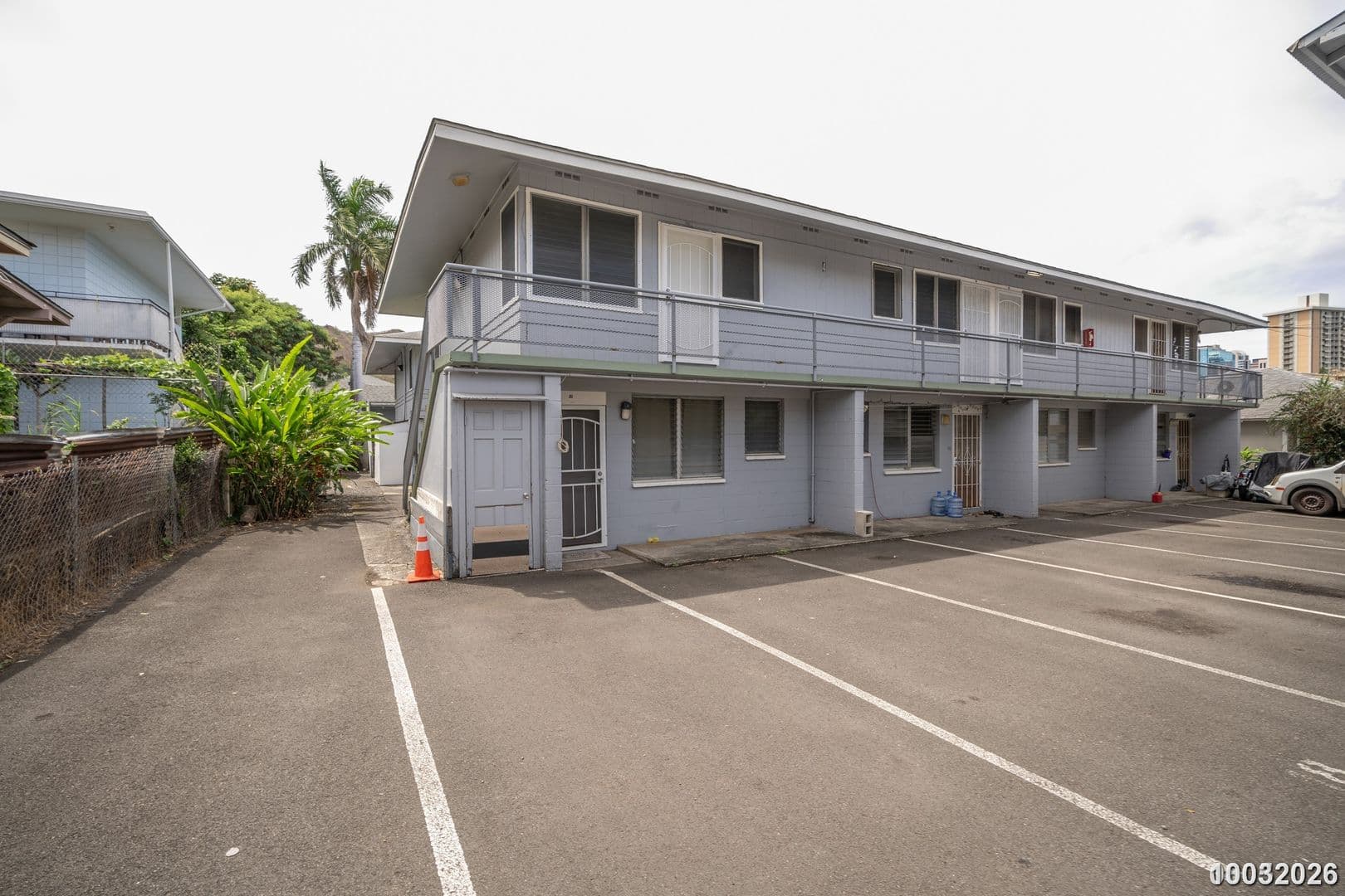 Honolulu Apartment: 1719 Nuuanu Ave.