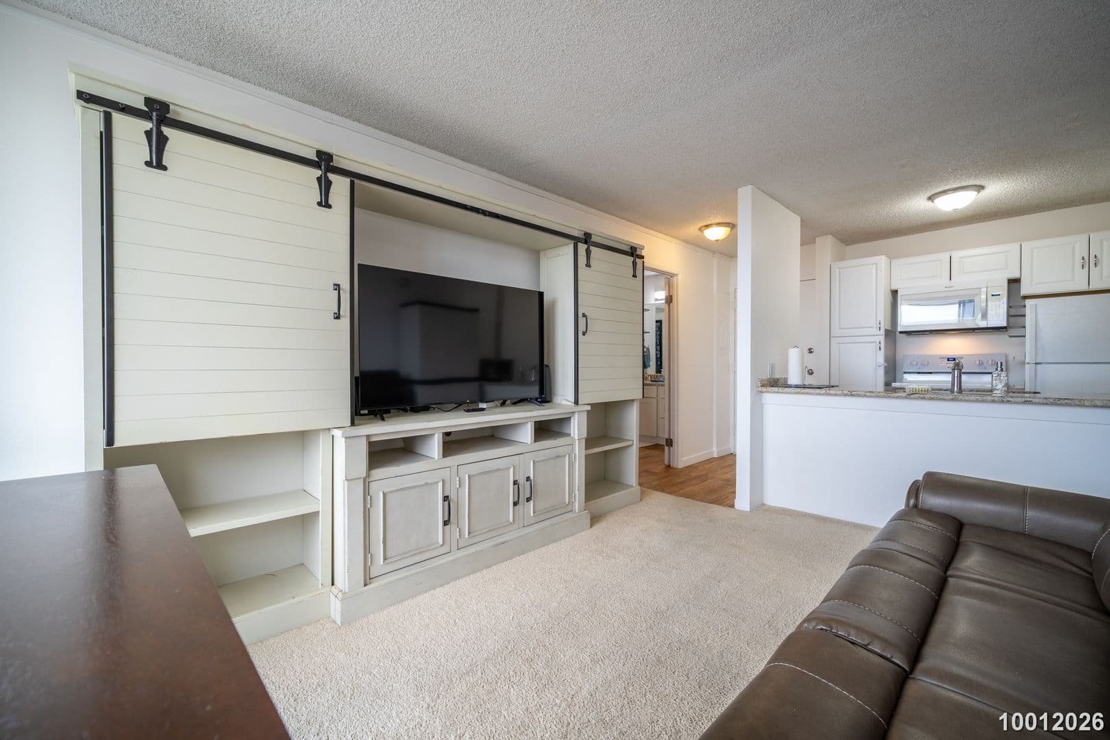 Aiea House: 98-450 Koauka Lp. Apt. 1711
