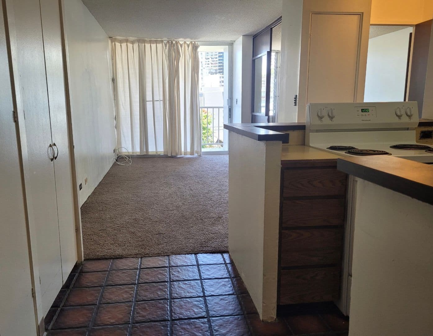 Honolulu Condo: 1535 Pensacola St Apt 500