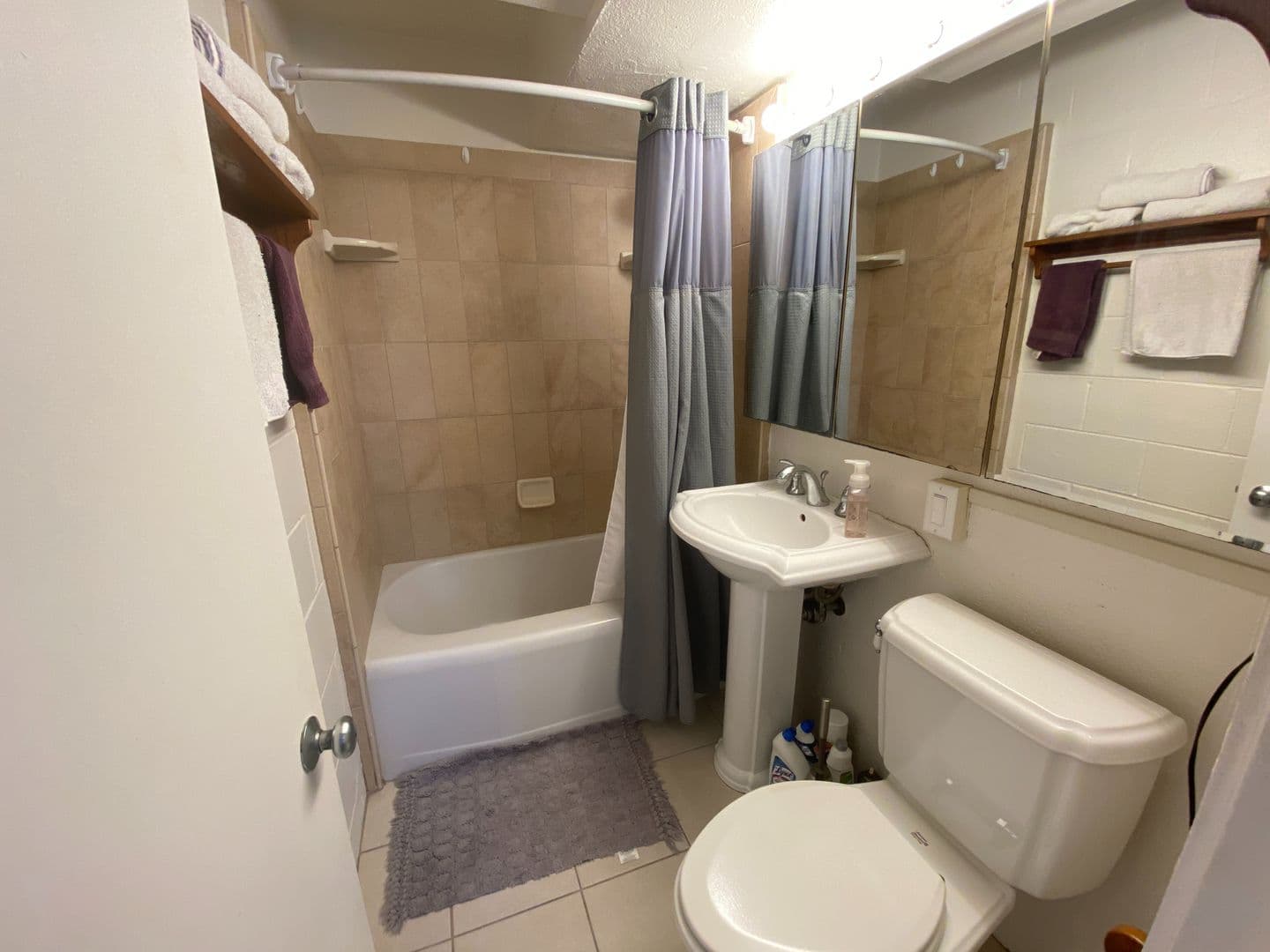 Honolulu Condo: 1735 Dole St. #108